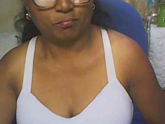 hotmomsexy webcam