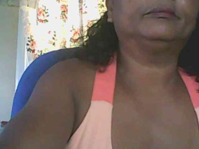 hotmomsexy webcam