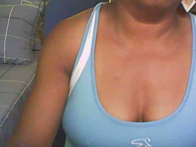 hotmomsexy webcam