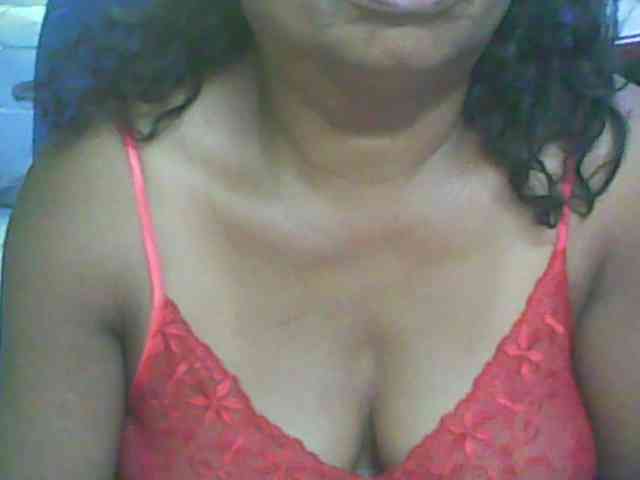 hotmomsexy webcam