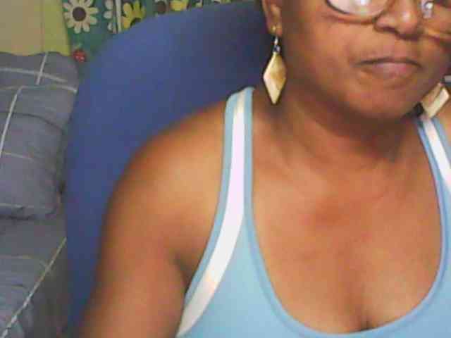 hotmomsexy webcam