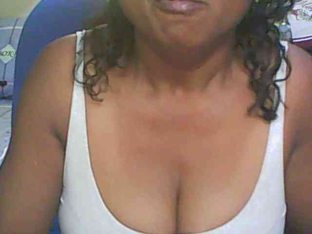 hotmomsexy webcam