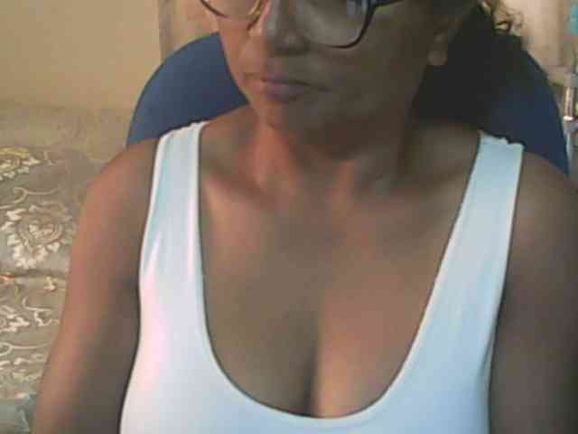 hotmomsexy webcam