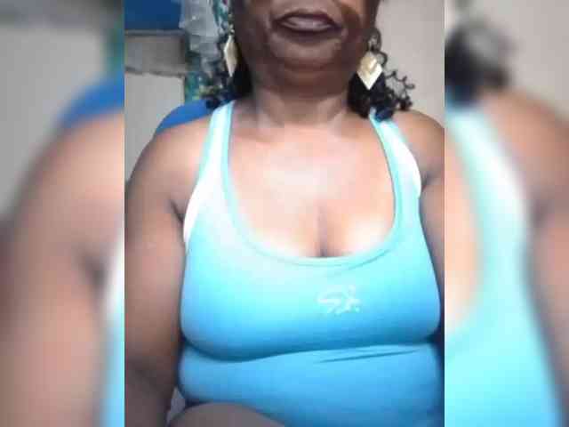 hotmomsexy webcam