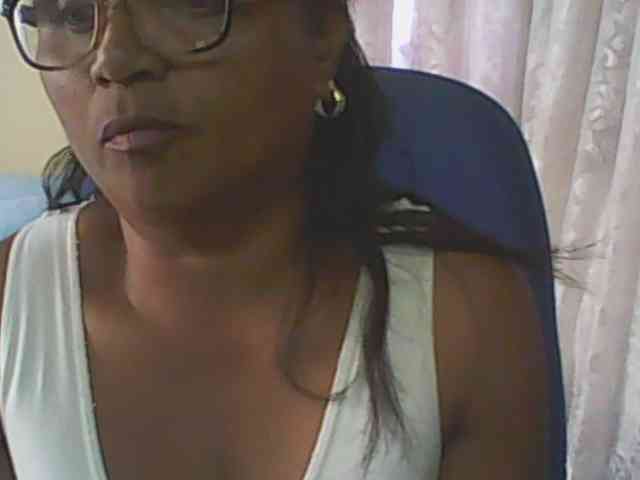 hotmomsexy webcam