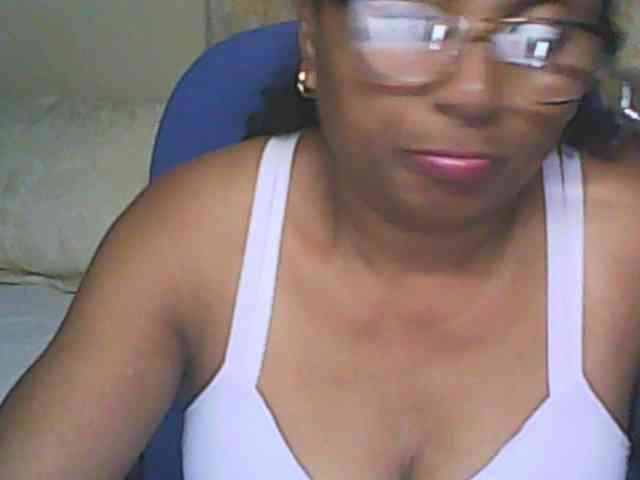 hotmomsexy webcam