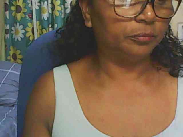 hotmomsexy webcam