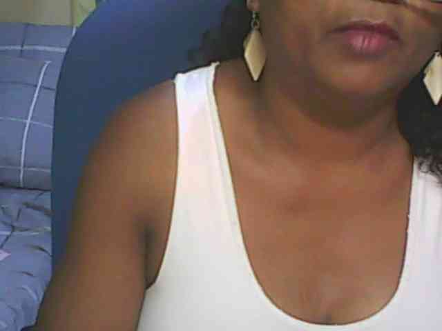 hotmomsexy webcam