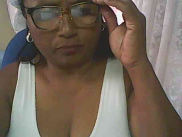 hotmomsexy webcam