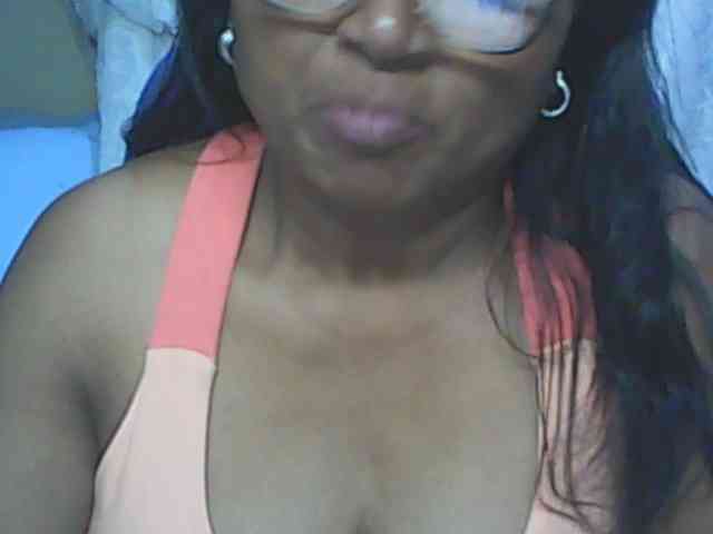 hotmomsexy webcam