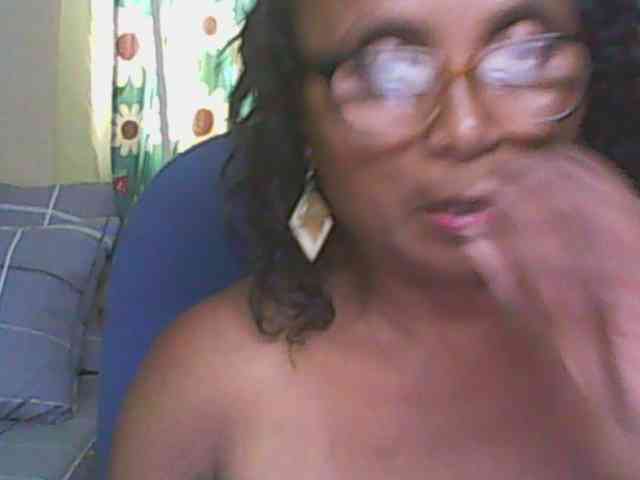 hotmomsexy webcam