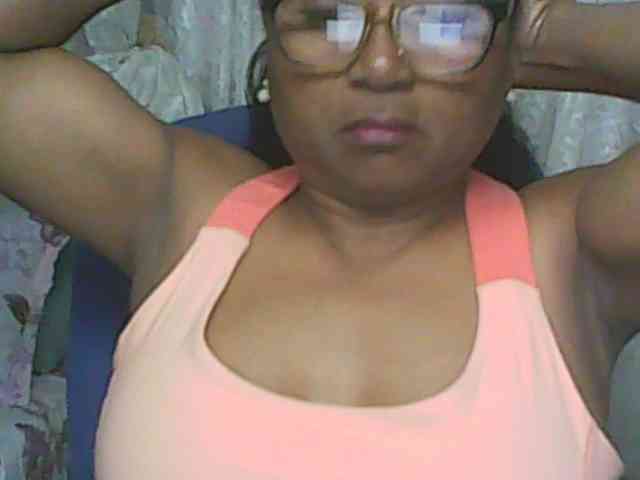 hotmomsexy webcam
