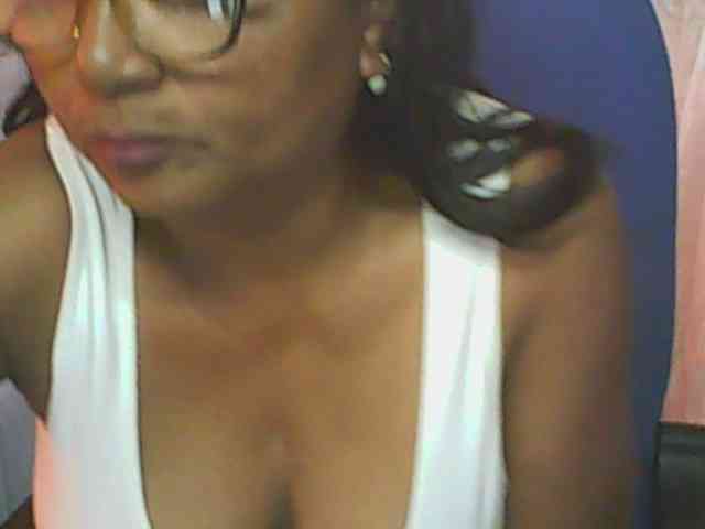 hotmomsexy webcam