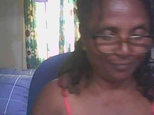 hotmomsexy webcam