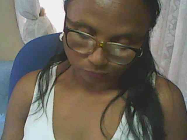 hotmomsexy webcam