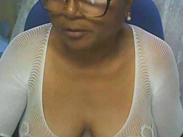 hotmomsexy webcam