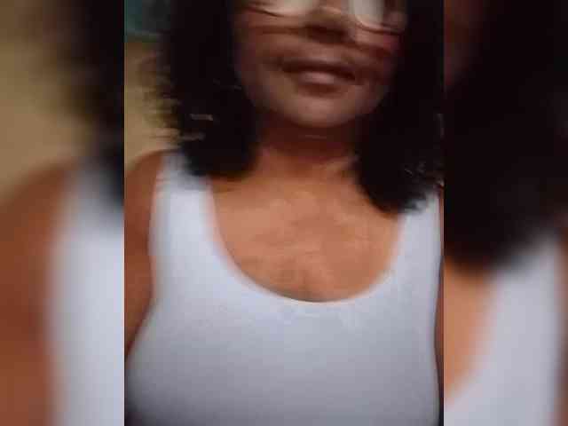 hotmomsexy webcam