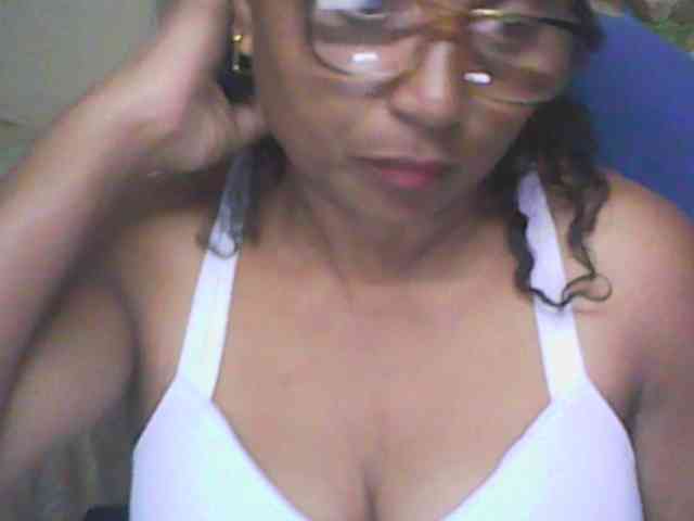 hotmomsexy webcam