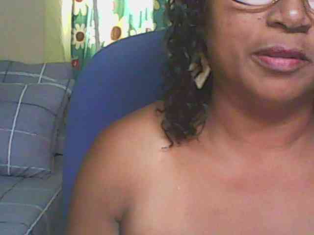 hotmomsexy webcam