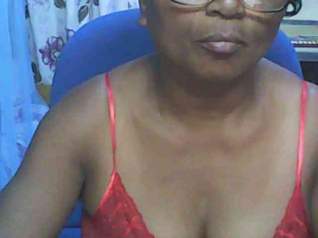 hotmomsexy webcam
