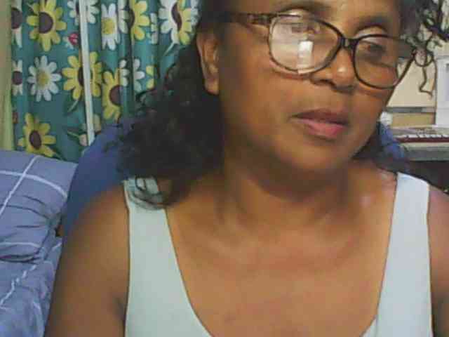 hotmomsexy webcam