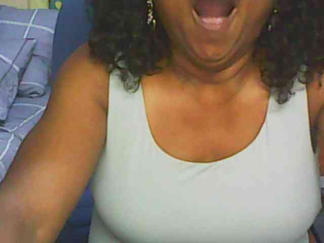 hotmomsexy webcam