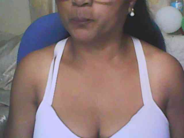 hotmomsexy webcam