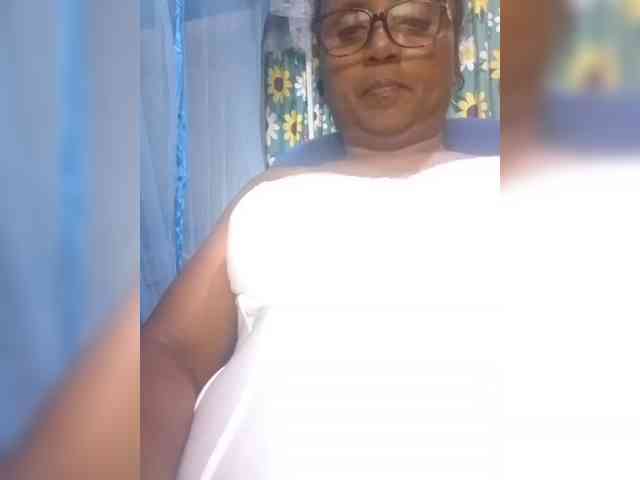 hotmomsexy webcam
