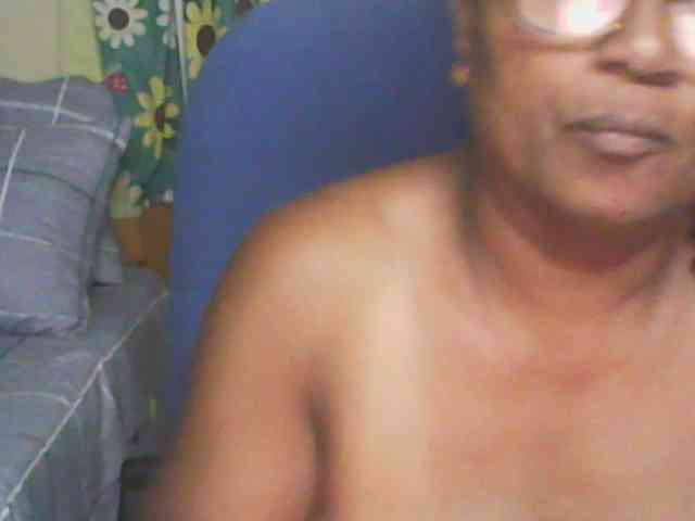 hotmomsexy webcam