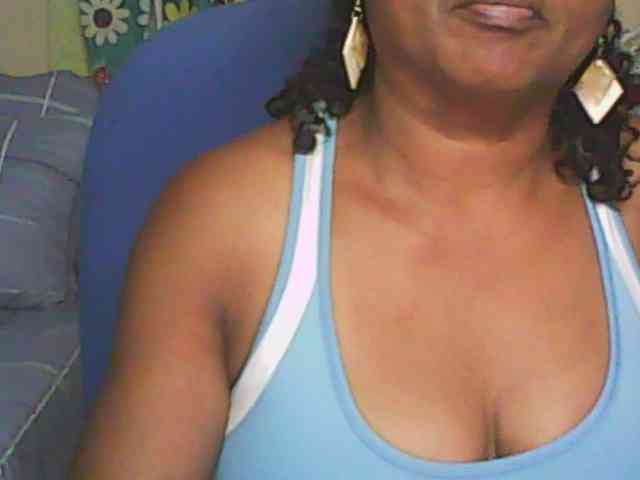 hotmomsexy webcam