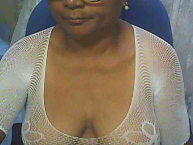 hotmomsexy webcam