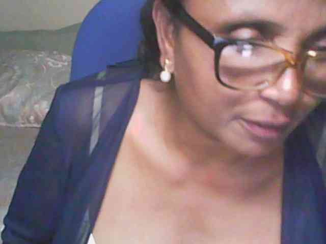 hotmomsexy webcam