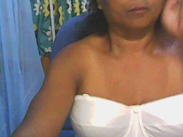 hotmomsexy webcam