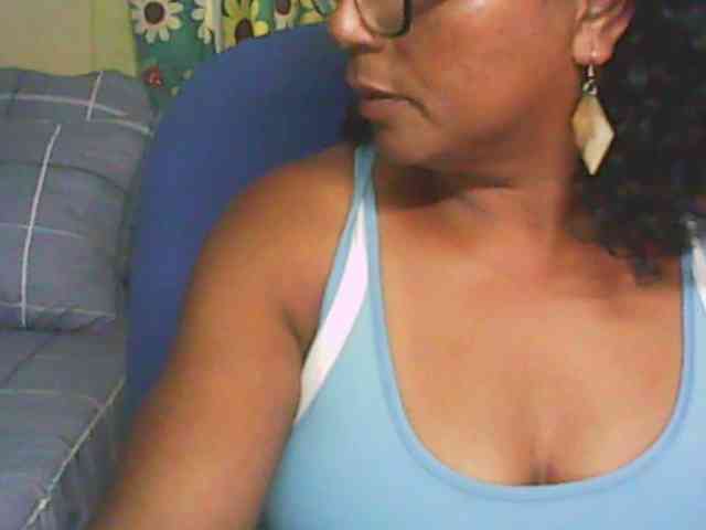 hotmomsexy webcam