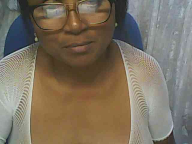 hotmomsexy webcam