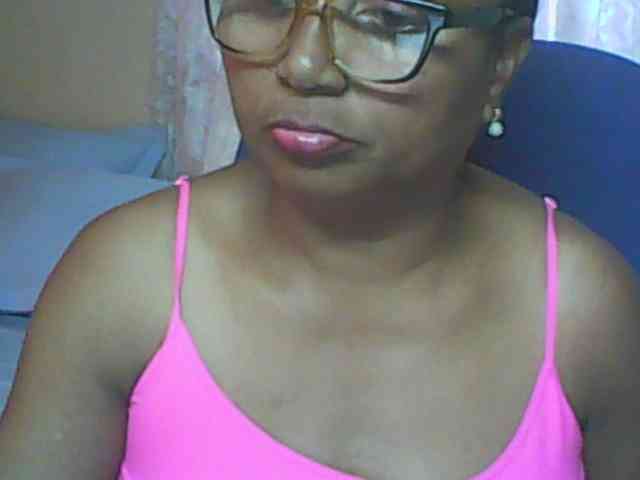 hotmomsexy webcam