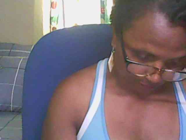 hotmomsexy webcam