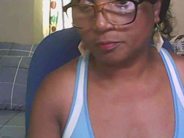 hotmomsexy webcam