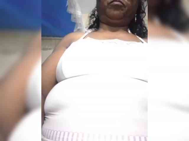 hotmomsexy webcam