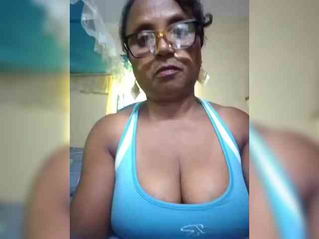 hotmomsexy webcam