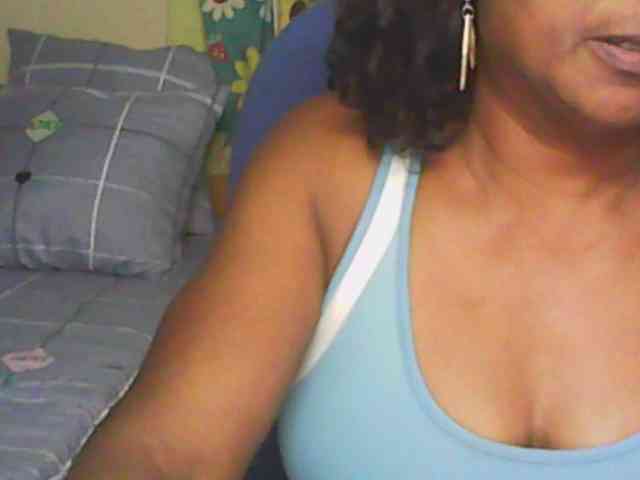 hotmomsexy webcam