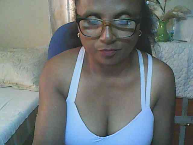 hotmomsexy webcam