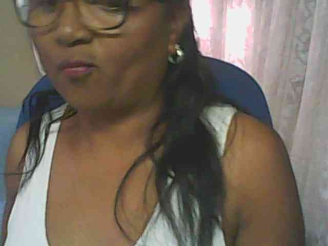hotmomsexy webcam