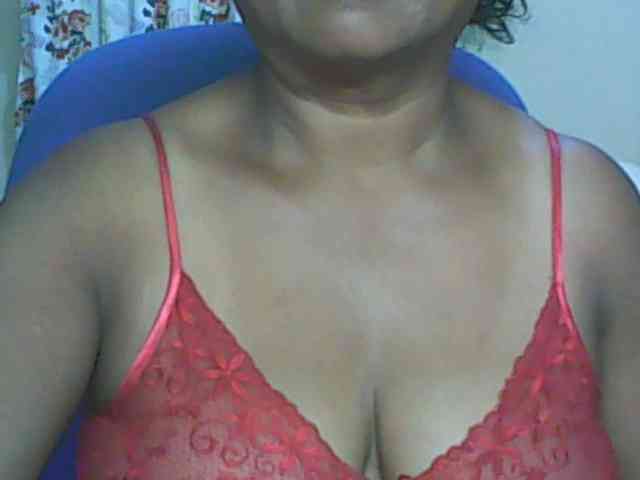hotmomsexy webcam