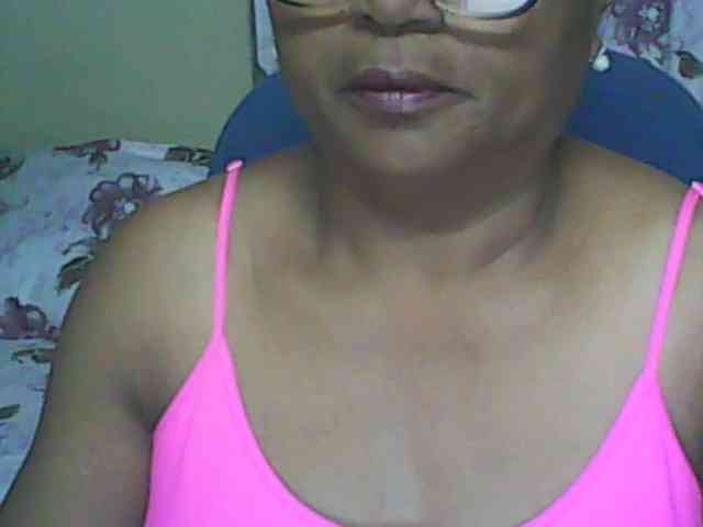 hotmomsexy webcam