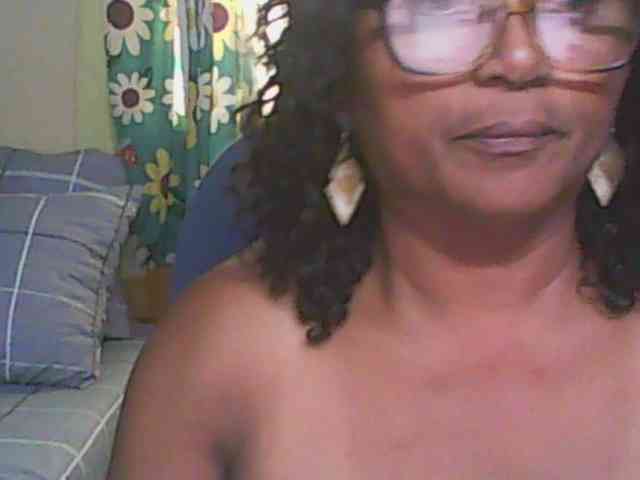 hotmomsexy webcam