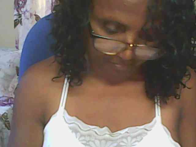 hotmomsexy webcam