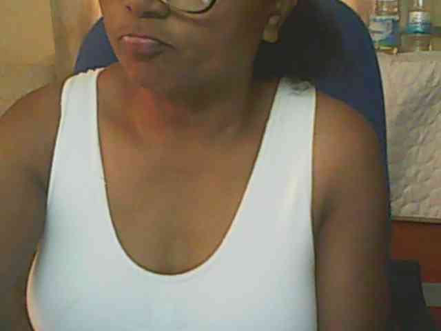 hotmomsexy webcam