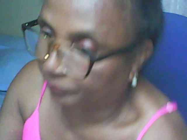 hotmomsexy webcam