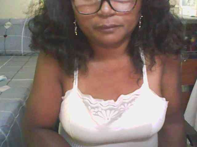 hotmomsexy webcam